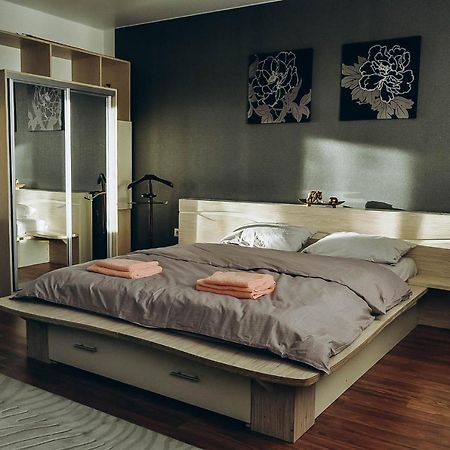 Apartment Пінськ Екстер'єр фото